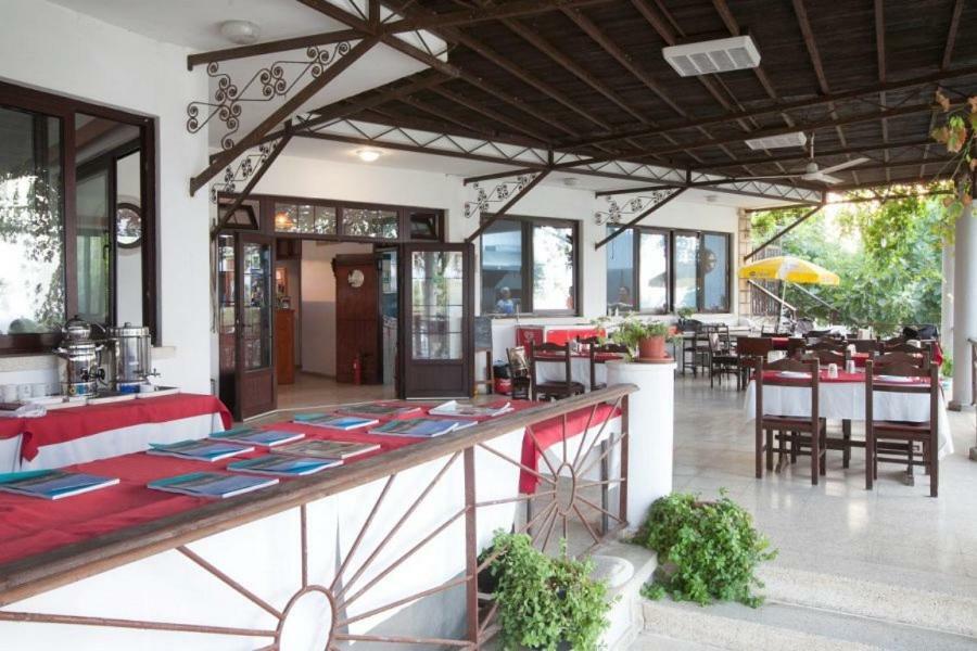 Balci Plaza Hotel And Balci Plaza Guest Bungalows Karpaz Peninsula Selenias Buitenkant foto